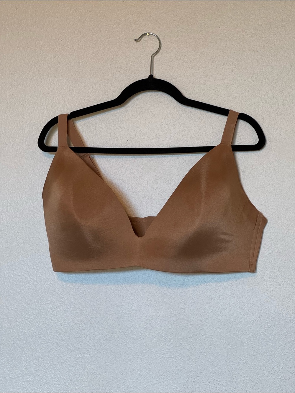 SKIMS Seamless Contour Bra in Nude Brown 42DD